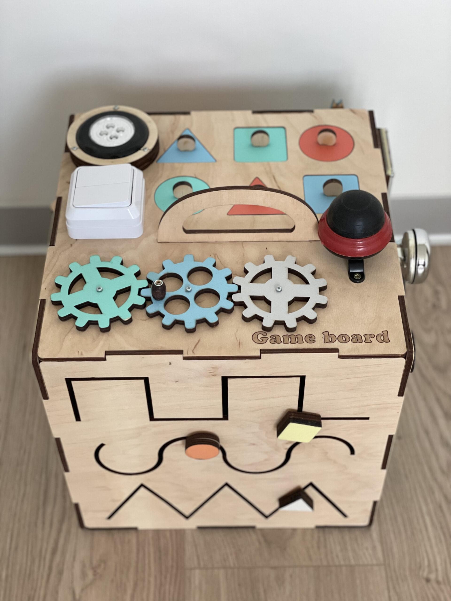 Бізікуб 30 см