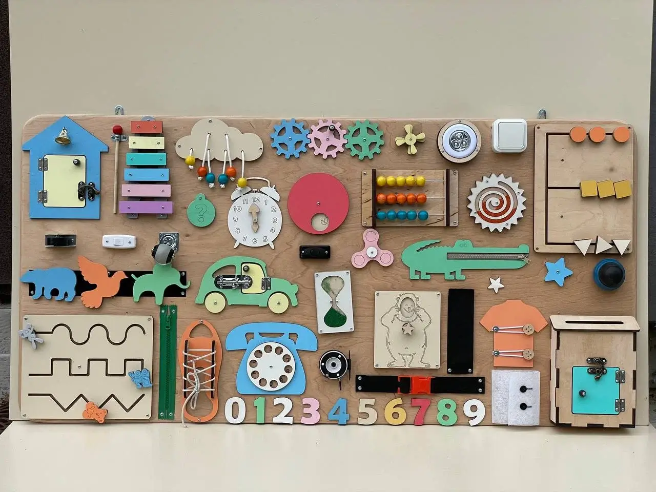 Бізіборд 120×60 см – великий розвиваючий стенд для дітей з інтерактивними елементами