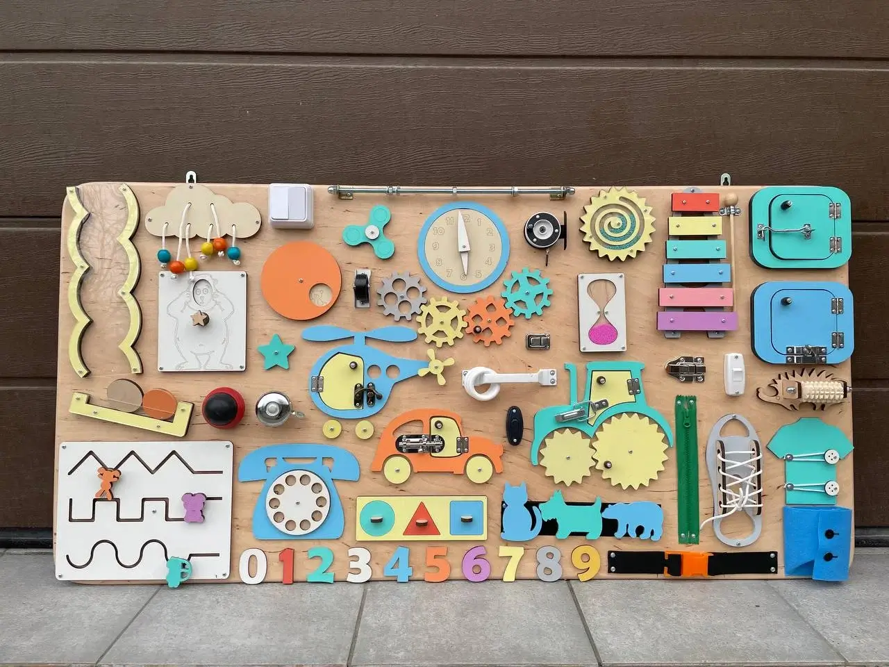 Бізіборд 120×60 см з вертольотом і трактором – великий розвиваючий стенд для дітей